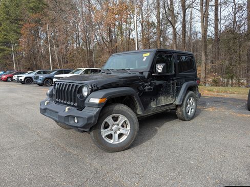 Used 2023 Jeep Wrangler Sport S image 25