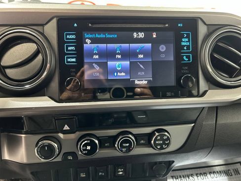Used 2017 Toyota Tacoma SR5 w/ Tow Package AWD/4WD image 27