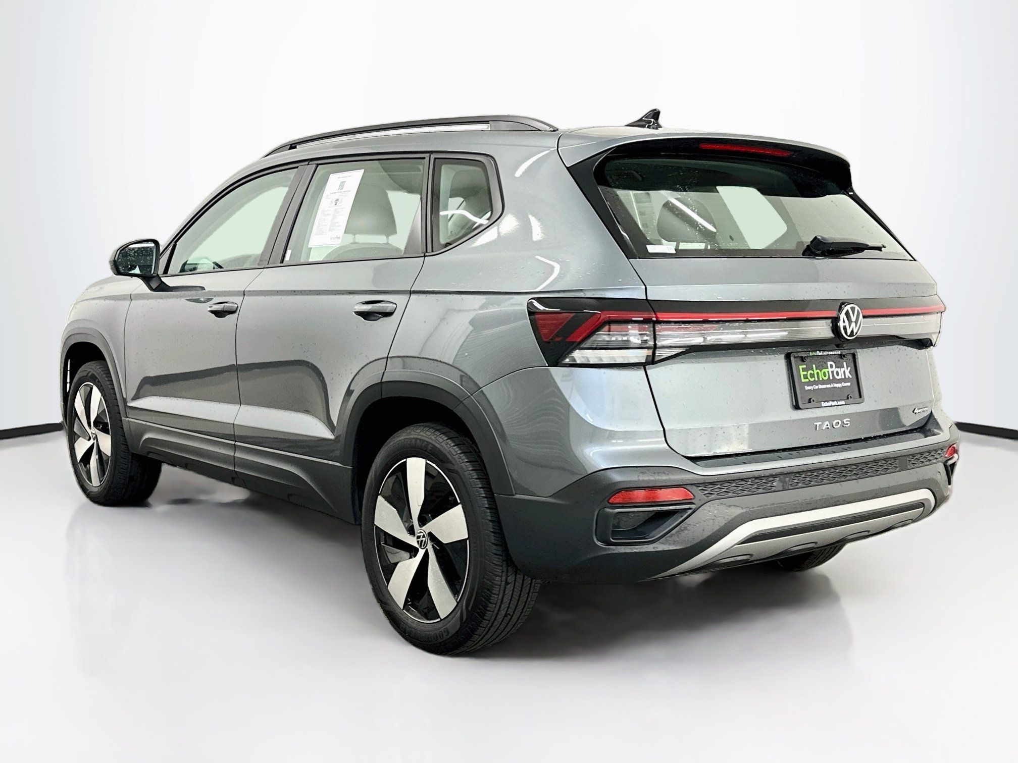Used 2025 Volkswagen Taos S AWD/4WD image 5