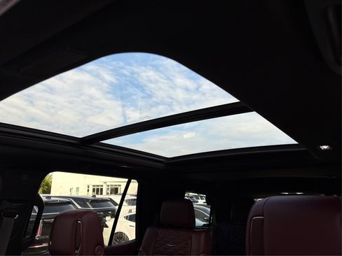 New 2026 Cadillac Escalade Luxury image 34