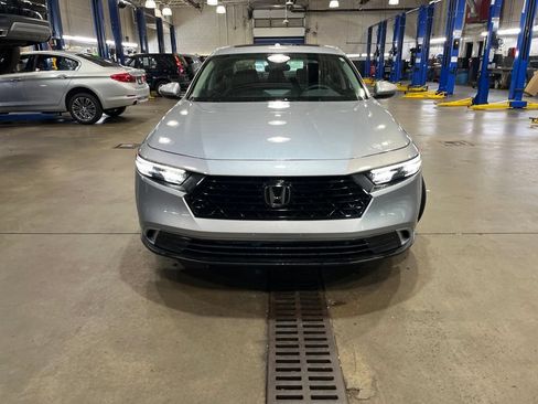 Used 2023 Honda Accord EX image 9
