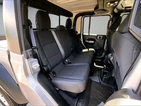 Used 2020 Jeep Gladiator Sport w/ Quick Order Package 24S AWD/4WD image 26