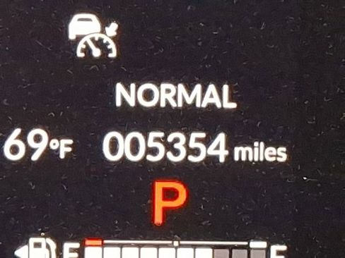 Certified 2025 Honda HR-V LX image 15