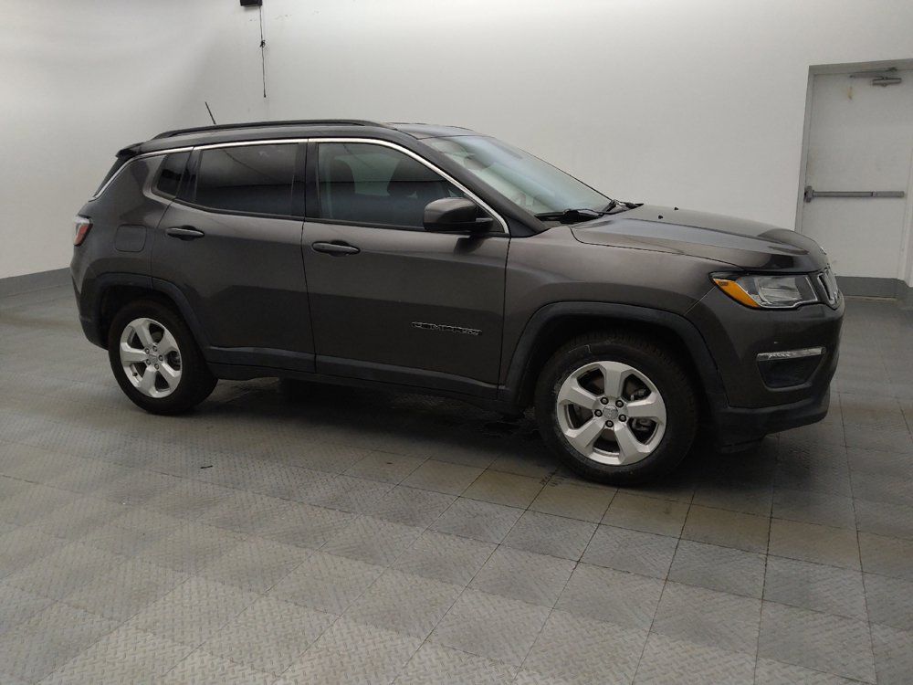Used 2019 Jeep Compass Latitude FWD image 11