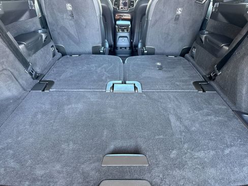 Certified 2024 Volvo XC90 T8 Plus w/ Protection Package Premier AWD/4WD image 20