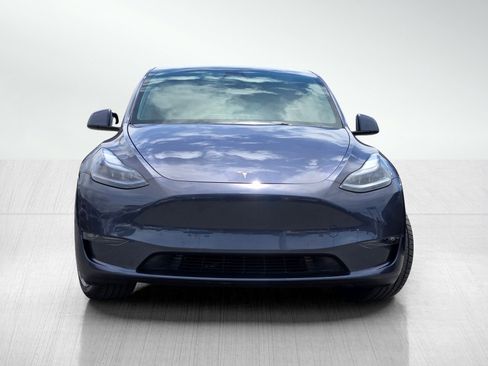 Used 2022 Tesla Model Y Long Range AWD/4WD image 2