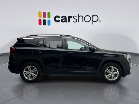 Used 2023 GMC Terrain SLE w/ Driver Convenience Package image 6