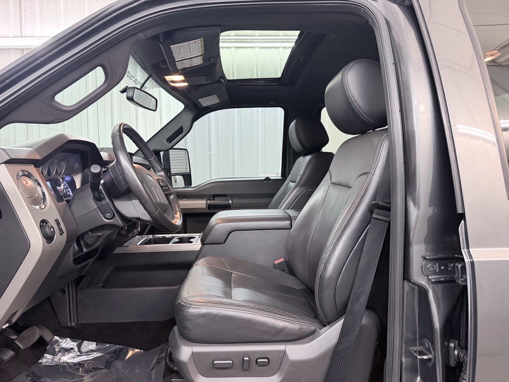 Used 2016 Ford F250 Lariat w/ Lariat Ultimate Package AWD/4WD image 11
