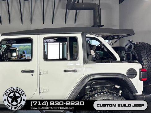 Used 2024 Jeep Wrangler Unlimited Rubicon w/ Convenience Group AWD/4WD image 21