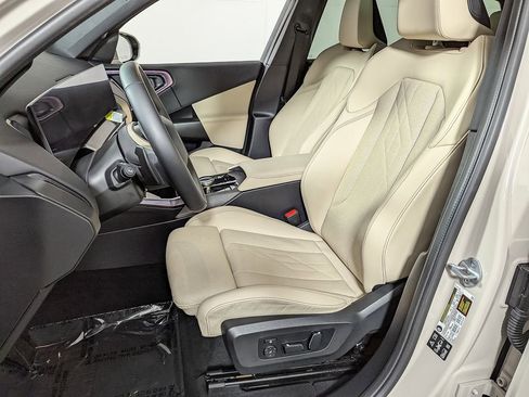 Used 2025 BMW X3 xDrive30i w/ Convenience Package image 14