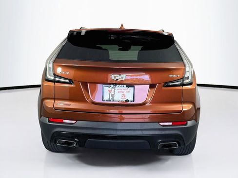 Used 2020 Cadillac XT4 Sport w/ LPO, Midnight Sport Package FWD image 8