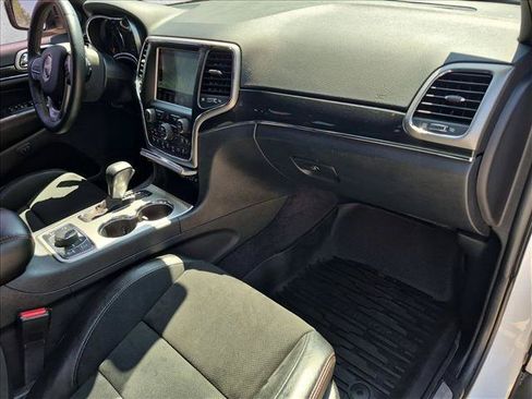 Used 2018 Jeep Grand Cherokee Trailhawk AWD/4WD image 23