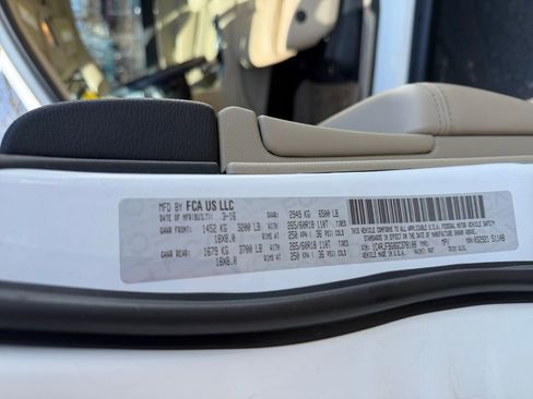 Used 2016 Jeep Grand Cherokee Limited image 19