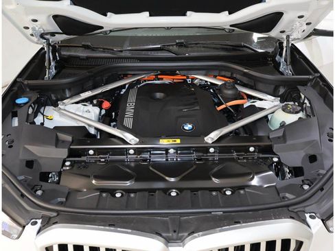 Used 2026 BMW X5 xDrive50e w/ Premium Package AWD/4WD image 23