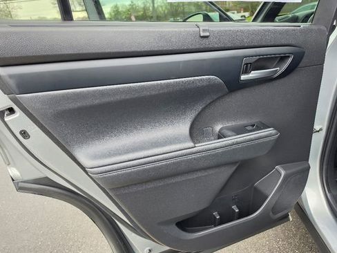 Used 2023 Toyota Highlander XSE image 23