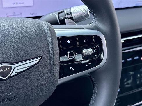 Used 2025 Genesis G80 2.5T image 15