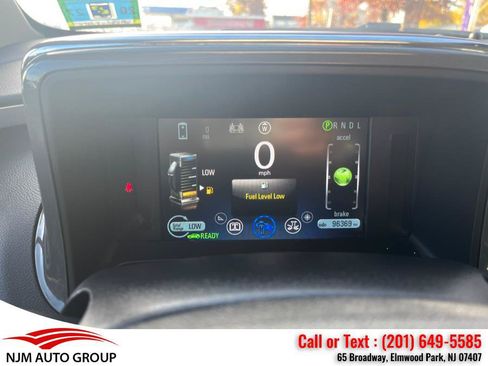 Used 2014 Chevrolet Volt w/ Enhanced Safety Package 2 FWD image 21