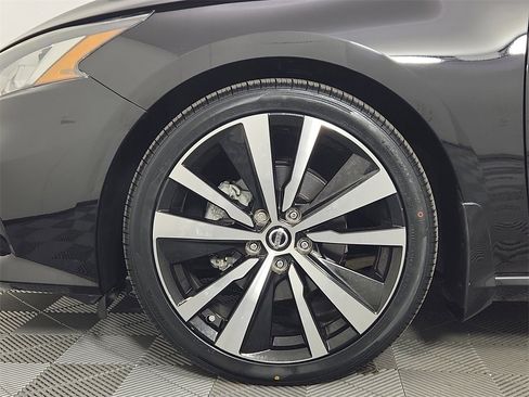 Used 2020 Nissan Altima 2.0 Platinum image 15