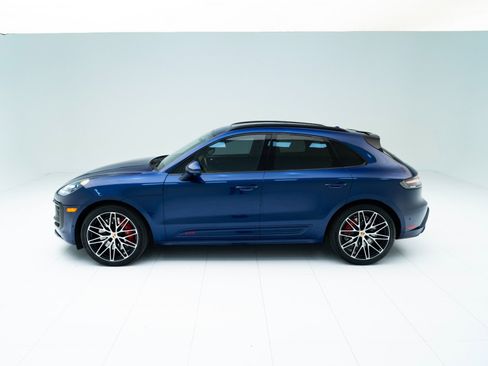 Certified 2023 Porsche Macan GTS AWD/4WD image 2