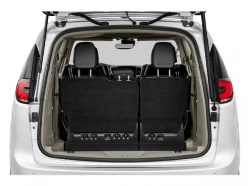 Used 2025 Chrysler Pacifica Limited FWD image 13