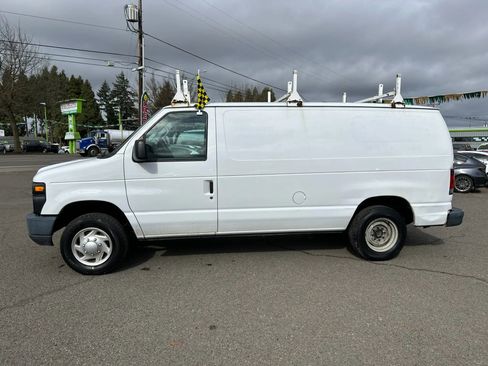 Used 2011 Ford E-150 and Econoline 150 w/ Commercial Cargo Van Pkg RWD image 6