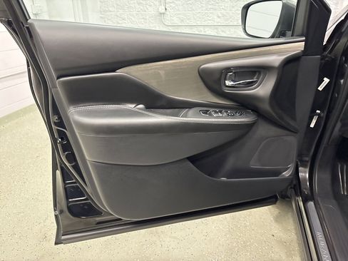 Used 2018 Nissan Murano S image 13