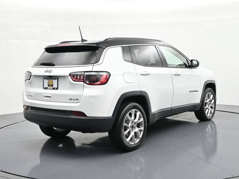 Used 2025 Jeep Compass Limited AWD/4WD image 5