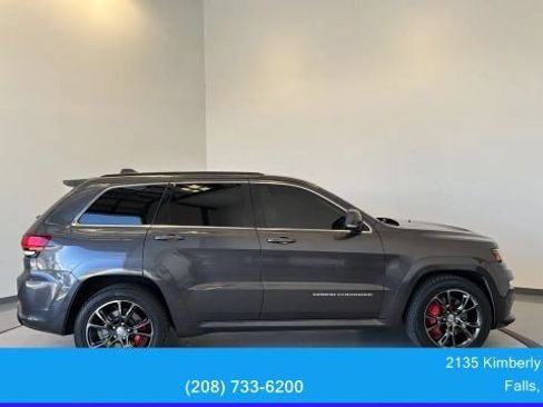Used 2015 Jeep Grand Cherokee SRT w/ Luxury Group II AWD/4WD image 8