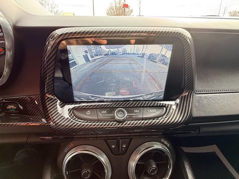 Used 2018 Chevrolet Camaro SS image 23