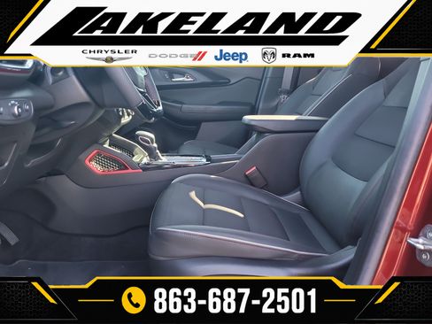 Used 2022 Chevrolet TrailBlazer RS w/ Technology Package FWD image 16