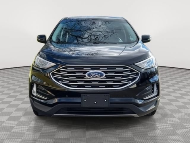 Used 2023 Ford Edge Titanium AWD/4WD image 2