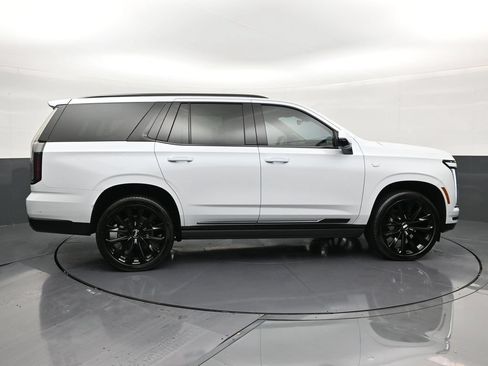 Used 2026 Cadillac Escalade Platinum Sport w/ LPO, ONYX Package AWD/4WD image 6