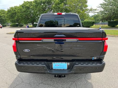 Used 2023 Ford F150 Lightning Platinum AWD/4WD image 9