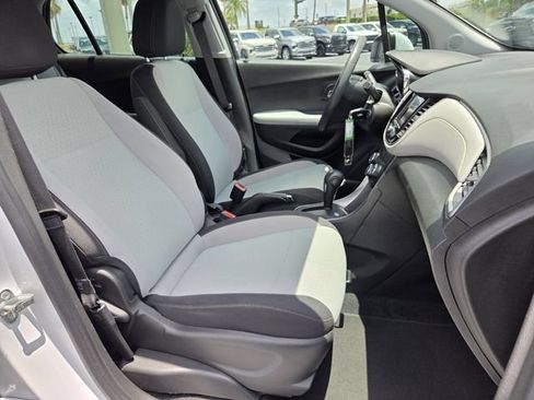 Certified 2020 Chevrolet Trax LS FWD image 18
