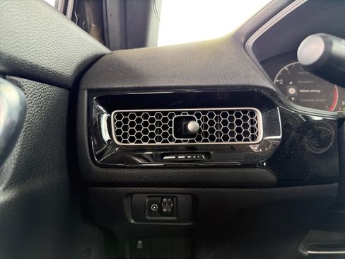Used 2025 Honda Civic Sport image 12