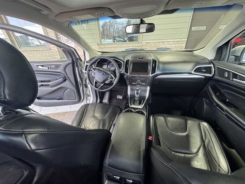 Used 2016 Ford Edge Titanium image 17