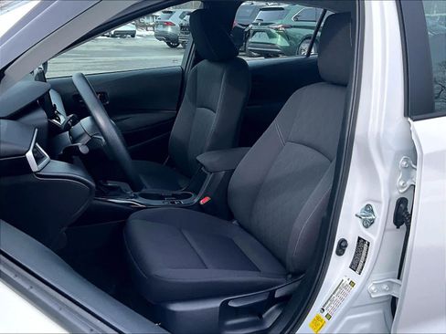 Used 2025 Toyota Corolla LE w/ LE Premium Package image 10