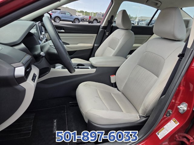 Used 2025 Nissan Altima 2.5 SV FWD image 9