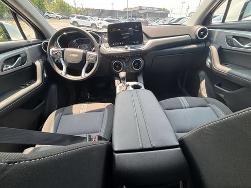 Used 2025 Chevrolet Blazer LT FWD image 28