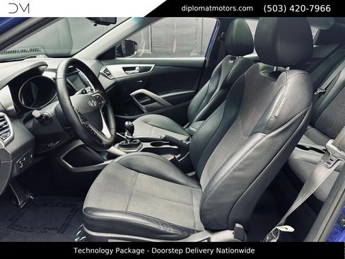 Used 2014 Hyundai Veloster w/ Technology Package 03 FWD image 18