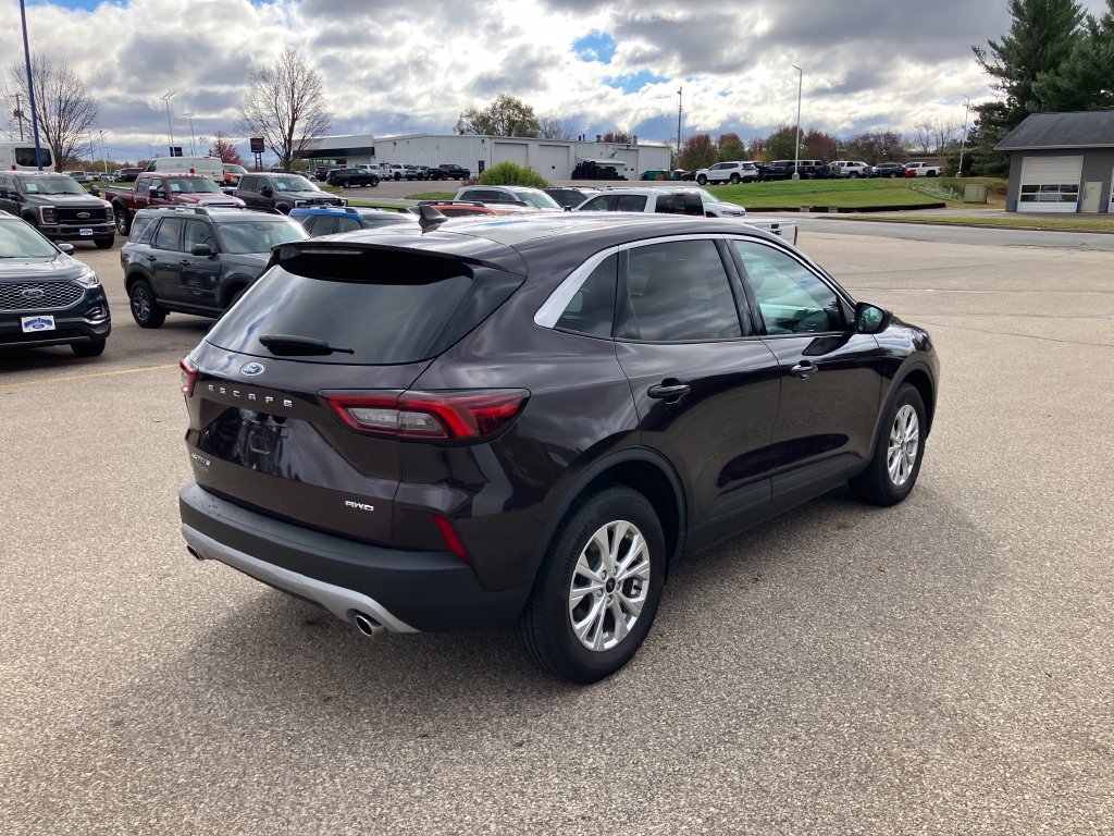 Used 2023 Ford Escape Active AWD/4WD image 8