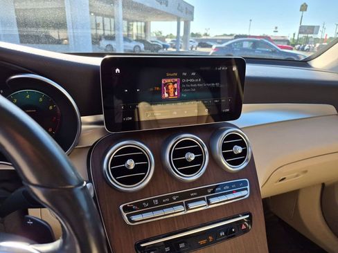 Used 2022 Mercedes-Benz GLC 300 4MATIC image 19