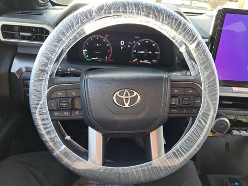 New 2025 Toyota 4Runner 4WD image 40