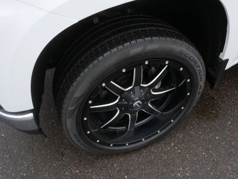 Used 2020 Chevrolet Silverado 1500 LT w/ All-Star Edition image 16