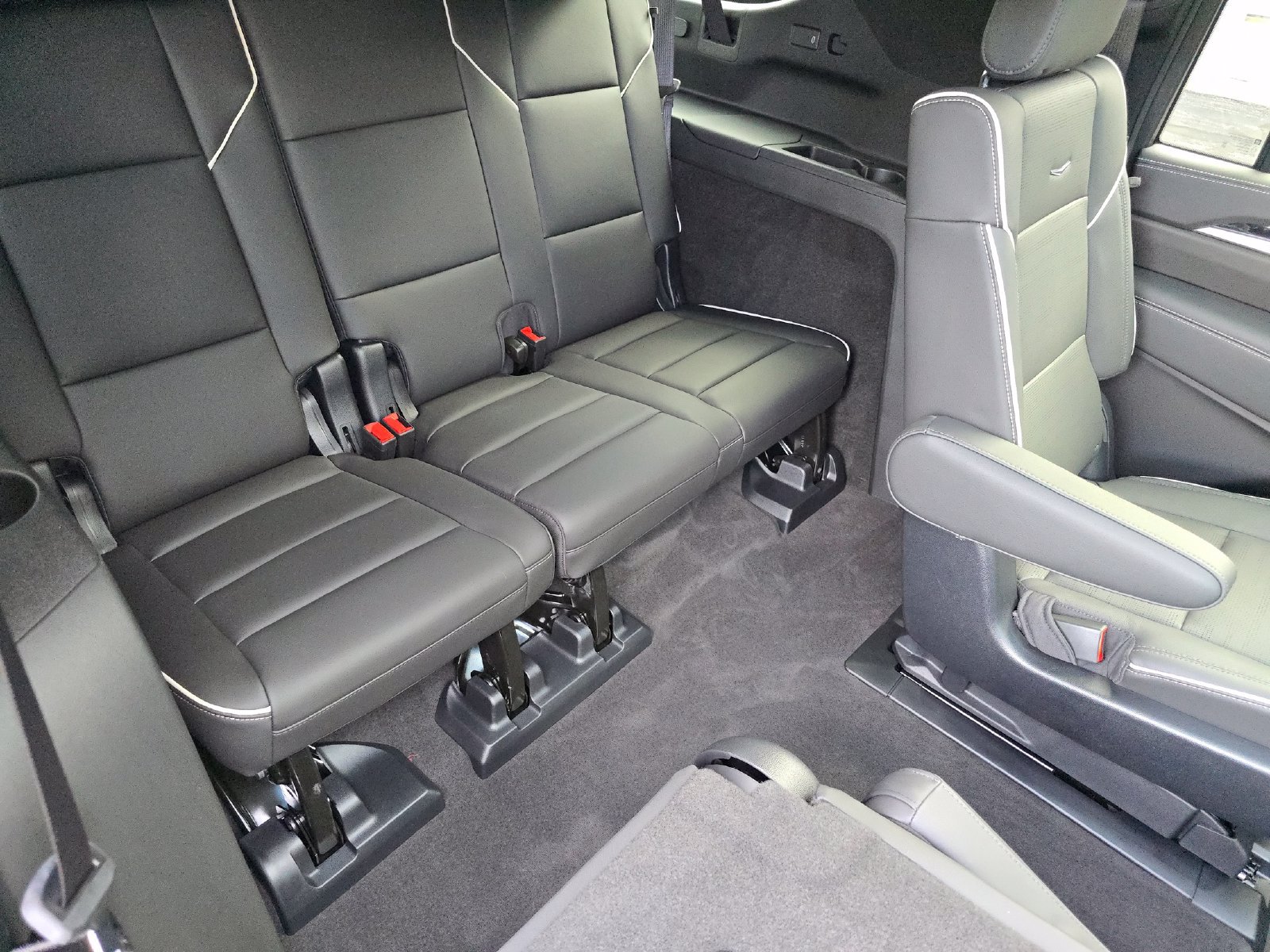Certified 2026 Cadillac Escalade ESV Sport w/ Touring Package AWD/4WD image 29