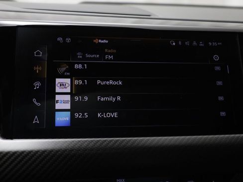 Used 2024 Audi e-tron GT Prestige AWD/4WD image 9