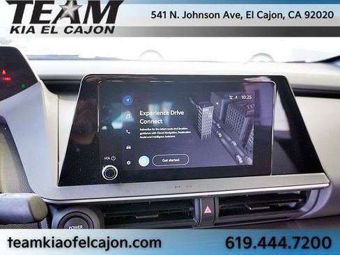 Used 2025 Toyota Prius LE FWD image 26