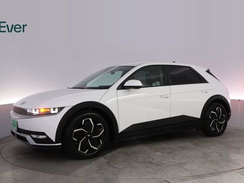 Used 2024 Hyundai Ioniq 5 SEL RWD image 18