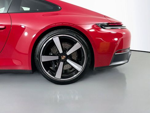 Used 2025 Porsche 911 Carrera RWD image 12