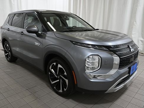 Used 2023 Mitsubishi Outlander SE image 15